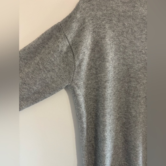 Moth by Anthropology Light Gray Mock Neck Sweater size Medium - Picture 3 of 5